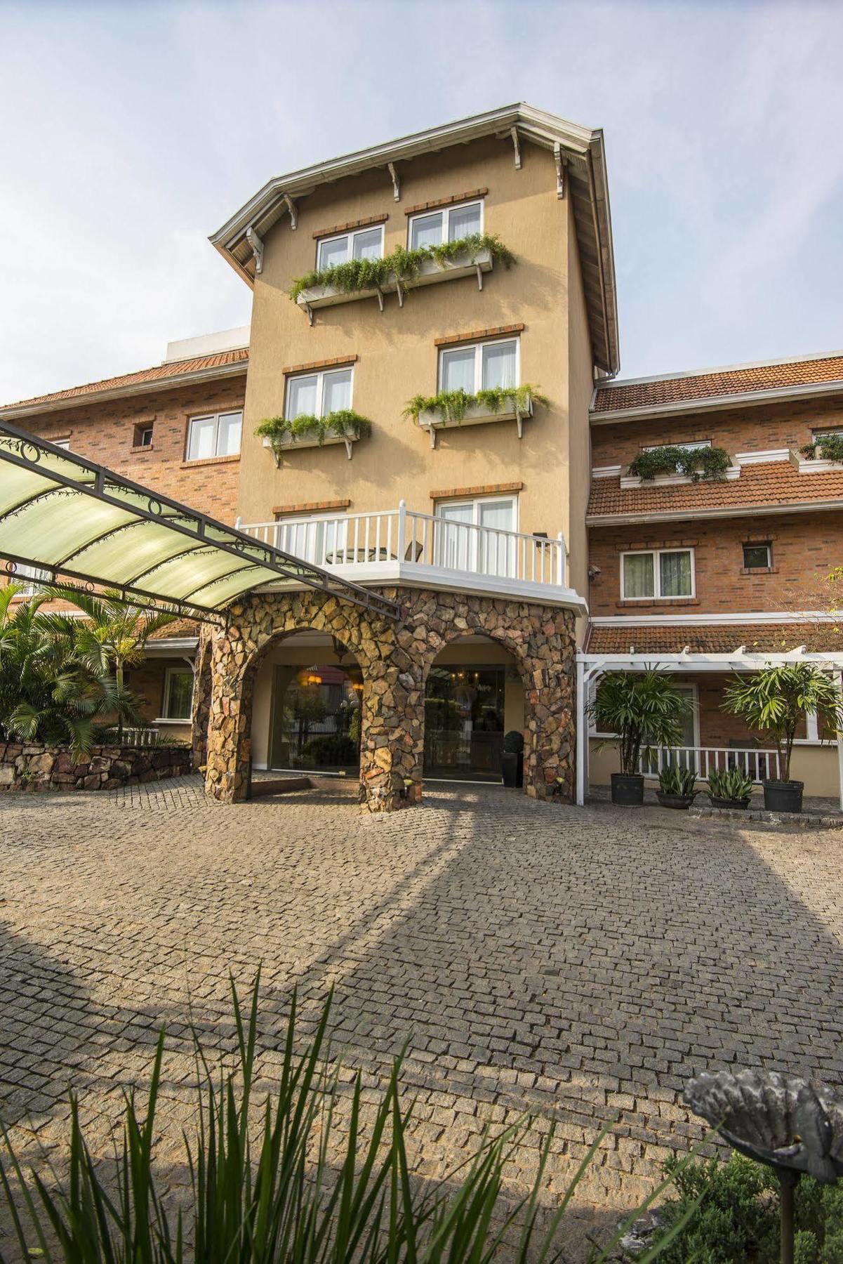 Hotel Villa Morra Suites Asuncion Exterior photo